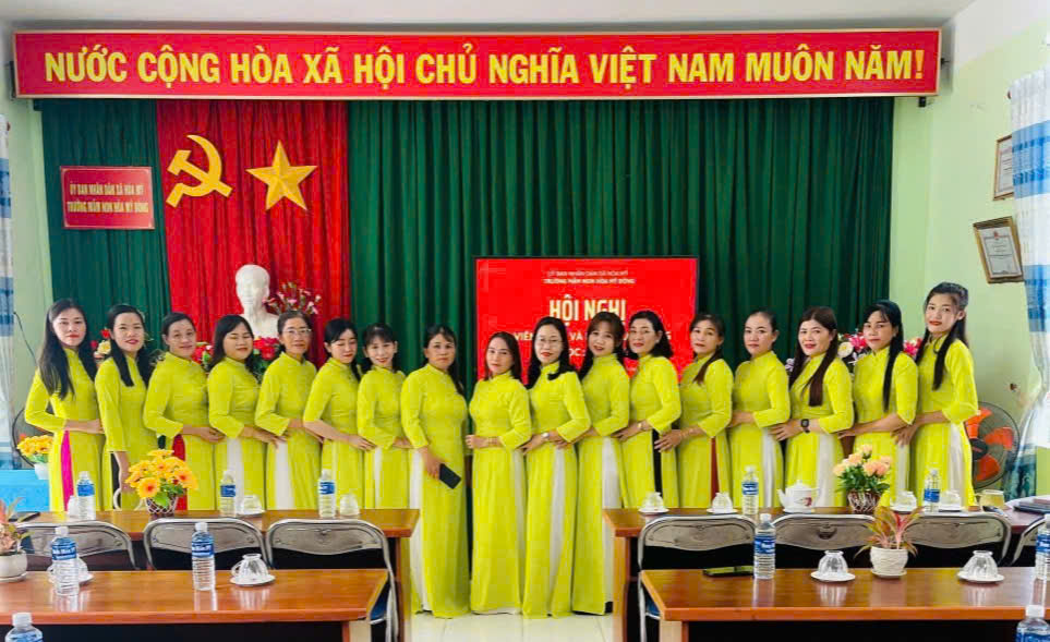 Hội nghị Viên chức – Người lao động trường MN Hòa Mỹ Đông năm học 2025 – 2026 Hội nghị Viên chức – Người lao động trường MN Hòa Mỹ Đông năm học 2025 – 2026